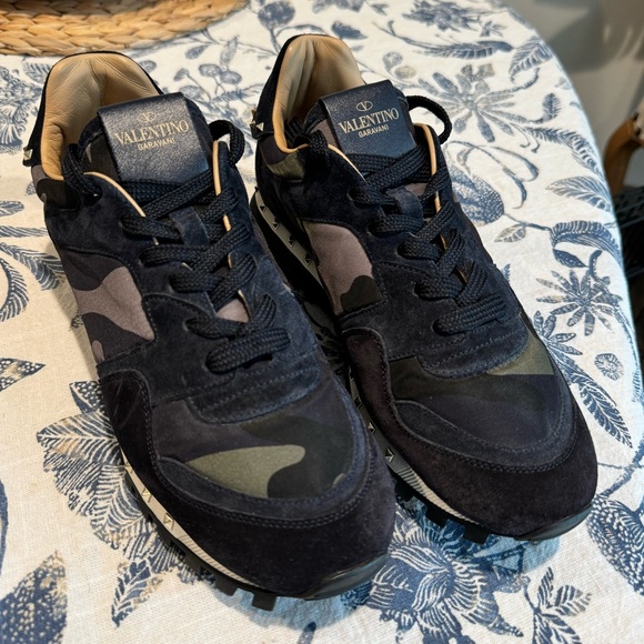 Valentino Garavani EXCELLENT Condition Authentic Rockstud Trainers! Women’s 39.5 - Picture 2 of 7